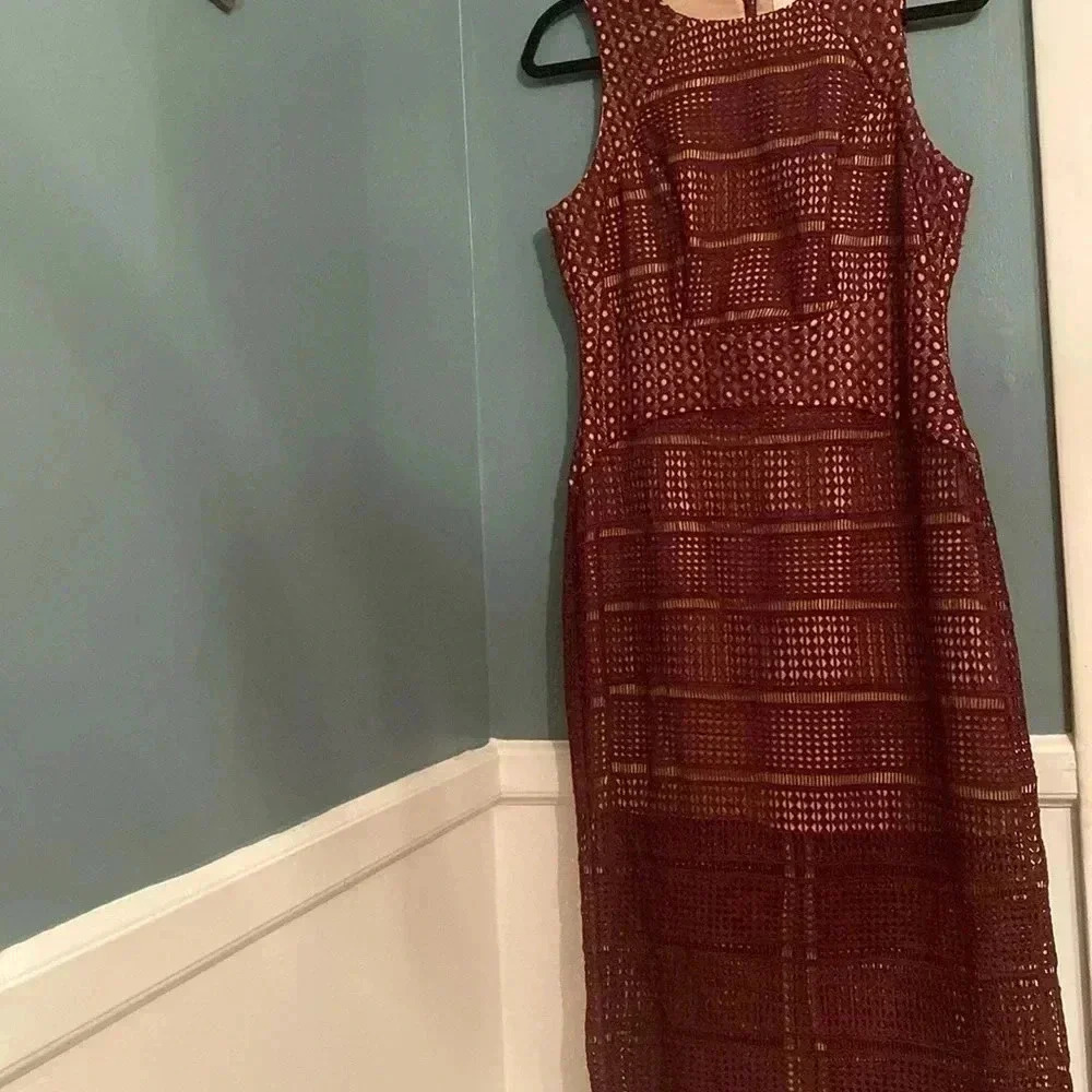 Keepsake sleeveless dress - maroon - overlay - midi dress - size L